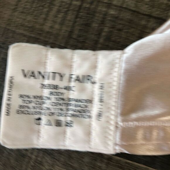 Maidenform Soft Pink and Charcoal Bras - Picture 5 of 13